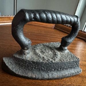 Vintage Cast Iron Sad Iron